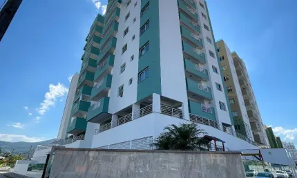 Mobiliado - 2 Quartos (1 Suíte) - Sacada com Churrasqueira - 1 Vaga Livre e Coberta - R$525.000,00