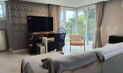 Casa em condomínio fechado com 3 quartos para alugar na Rua Professor João Tolentino, 71, Agronômica, Florianópolis por R$ 16.000