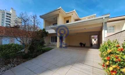 Casa com 4 quartos para alugar na Rua Coronel Américo, 409, Barreiros, São José por R$ 6.500