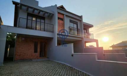 Casa em condomínio fechado com 3 quartos para alugar na Servidão Ana Maria da Costa, 155, Campeche, Florianópolis por R$ 7.500