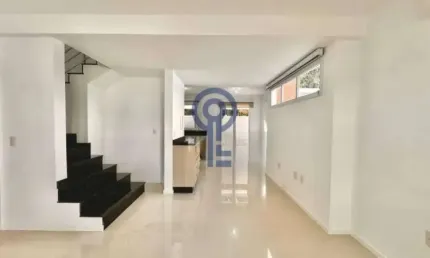 Casa em condomínio fechado com 3 quartos para alugar na rua grumixama, 215, campeche, florianópolis por r$ 6.500