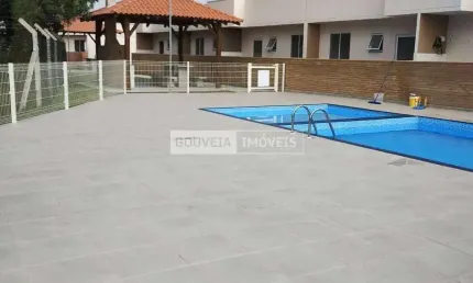 Casa com 2 Dormitórios, 1 Suíte, 42 m², à venda por R$ 245.000 - Estados, Fazenda Rio Grande (PR)