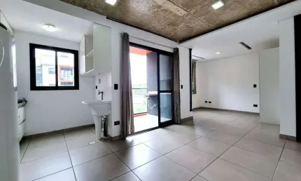Apartamento 1 Dormitório, 33 m², aluguel de R$ 2.400 + Taxas - Prado Velho, Curitiba (PR)