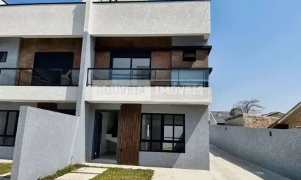Sobrado 3 Dormitórios, 1 Suíte, 144,28 m², à venda por R$ 682.000 - Boqueirão, Curitiba (PR)