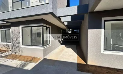 Sobrado 3 Dormitórios, 1 Suíte, 120 m², à venda por R$ 650.000 - Uberaba, Curitiba (PR)