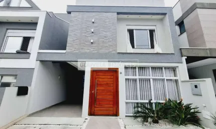 Sobrado 3 Dormitórios, 1 Suíte, 198 m², à venda por R$ 990.000 - Umbará, Curitiba (PR)