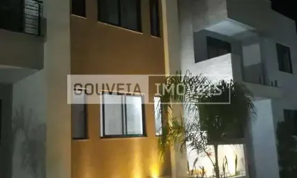 Sobrado com 5 dormitóros, 4 suítes, 295,53 m² - aluguel de r$ 14.000 - campo comprido, curitiba, pr