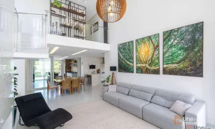 Casa Alto Padrão em Condomínio Fechado em Campo Largo