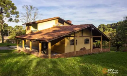 Venda ou Locação: chácara com casa de 450m² e barracão