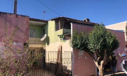 Casa com 3 quartos à venda no Cajuru, Curitiba  por R$ 260.000