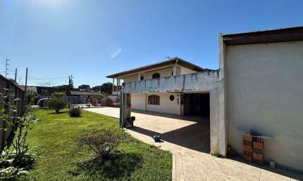 Casa com 4 quartos à venda no Guarituba, Piraquara  por R$ 1.200.000