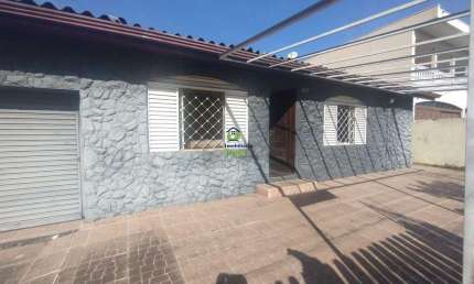 Casa com 3 quartos à venda no Capão da Imbuia, Curitiba  por R$ 650.000