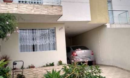 Casa com 3 quartos à venda no Capão Raso, Curitiba  por R$ 730.000