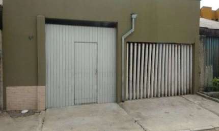 Casa com 2 quartos à venda no Uberaba, Curitiba , 120 m2 por R$ 320.000