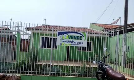 Casa com 4 quartos à venda no Contorno, Ponta Grossa  por R$ 300.000