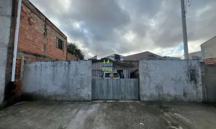 Casa com 2 quartos à venda no Uberaba, Curitiba , 80 m2 por R$ 220.000