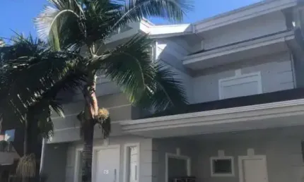Casa com 4 quartos à venda no Santa Cândida, Curitiba  por R$ 1.600.000