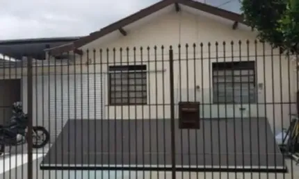 Casa com 5 quartos à venda no Parque da Fonte, São José dos Pinhais  por R$ 460.000