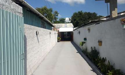 Casa com 2 quartos à venda no Atuba, Pinhais  por R$ 160.000