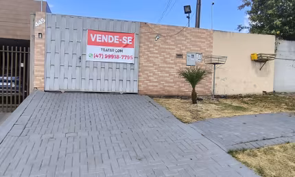 Casa com 2 quartos à venda na Rua José Hermito de Sá, 445, Santa Felicidade, Cascavel