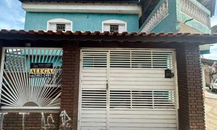 Aluga - se Sobrado 3 Dormitórios em Guarulhos 2 vagas de garagem Mobiliado - Jardim Jovaia