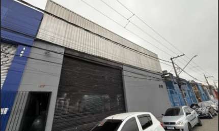 Aluga-se Galpão Industrial 764m2 em frente ao shopping internacional