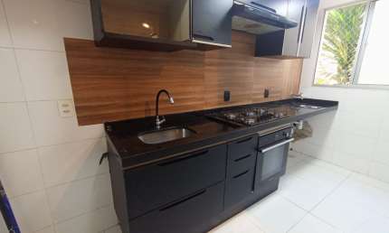 Aluga-se Apartamento 2 dormitórios com planejados no Jd Adriana