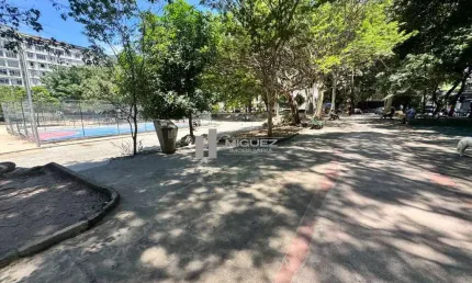 Oportunidade!!!! Apartamento térreo a Venda, rua Martins Pena, Praça Afonso Pena ( Tijuca) 3 quartos.
