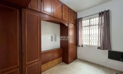 Miguez Imobiliária vende na rua Conde de Bonfim próximo ao metrô Uruguai um quarto e sala com vaga na escritura demarcada