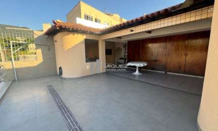 VENDO CASA TRIPLEX RUA AGOSTINHO MENEZES, 3 QUARTOS, 1 SUITE, 1 VAGA DE GARAGEM.