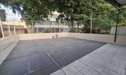 Viva Bem na Tijuca: Casa de Vila na Rua Visconde de Itamarati com 3 Quartos (1 Suíte) e Amplo Terraço – Cód. 20122