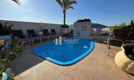 Vendo cobertura 5 qts, piscina em condomínio com estrutura de clube