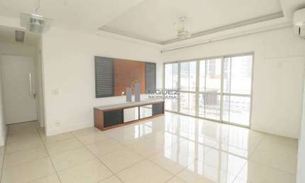 Apartamento à venda na Rua João Alfredo de 3 Quartos, 1 Suíte Master, Varanda Gourmet e Vista Deslumbrante na Tijuca – 800m do Metrô!