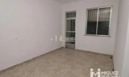 Rua do Bispo - Apartamento tipo casa - área  externa - 2 quartos - Rio Comprido - Código 17847