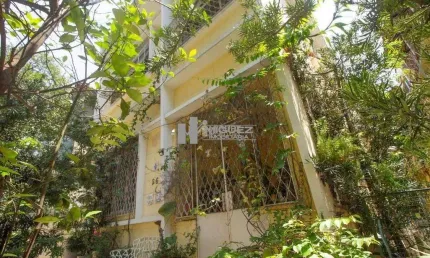 Casa a venda com 4 quartos em rua bucólica junto a praça Afonso Pena- Avenida Heitor Beltrão - Tijuca - Cód MZ17934
