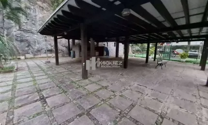 Linda casa em Condomínio fechado - Piscina + 4 quartos  1 suíte - Rua Eng Gama Lobo, Vila Isabel RJ