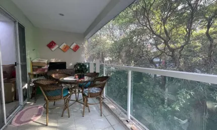 Apartamento à venda varanda, sala, 2 quartos e 1 vaga de garagem na tijuca! rua araújo pena!