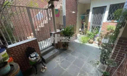 Casa linear à venda na Rua Travessa Cerqueira Lima, com aproximadamente 160m² no bairro do  Riachuelo!