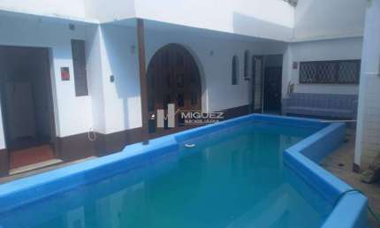 Casa a venda na Rua Itabaiana, Grajaú,  5 quartos, sendo 1 suíte, piscina, 2 vagas de garagem, 898 mil- Rio de Janeiro