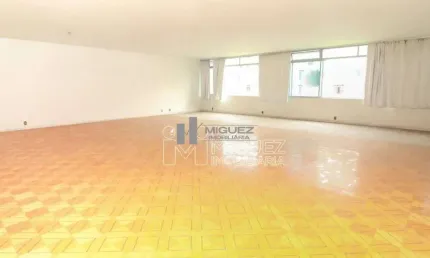 Av. Oswaldo Cruz - Bairro Flamengo - Apartamento com 4 quartos, suíte, 2 Vagas de garagem