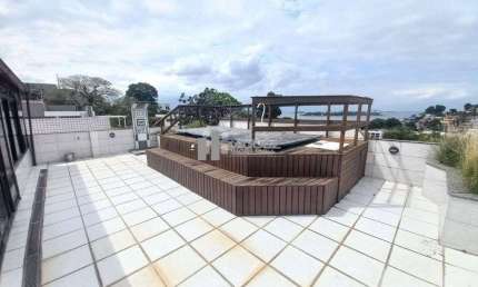 A venda Cobertura na Ilha do Governador com 5 quartos e terraço goumert Ribeira