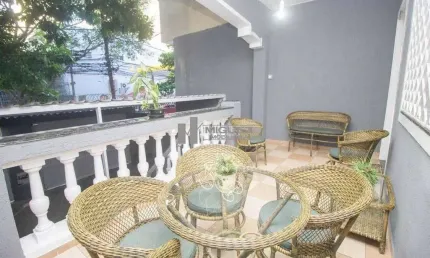 Casa duplex à venda na rua barão de pirassununga! localizado próximo a praça saens pena!