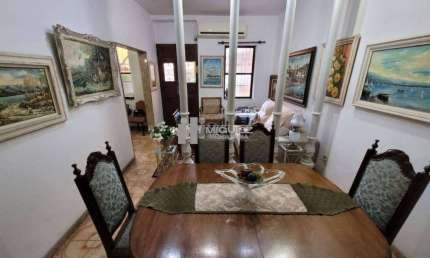 Vendo casa rua Barão de Ubá. 3 quartos e um terraço maravilhoso com vaga