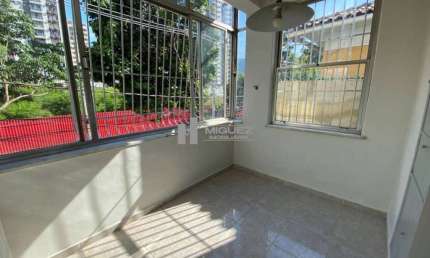 Colado ao metrô Afonso Pena e futuro Shopping Parque América 2 Quartos Varanda interna rua Gonçalves Crespo Código 20718