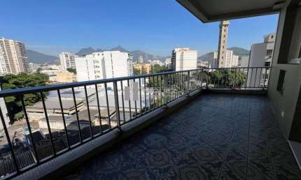 APARTAMENTO A VENDA, RUA SÃO FRANCISCO XAVIER - BAIRRO TIJUCA - VARANDA, SALA EM 2 AMBIENTES, 1 QUARTO, BANHEIRO COM BLINDEX, DEPENDÊNCIA COMPLETA, 1 VAGA DE GARAGEM