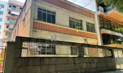 Casa Comercial (duplex) para alugar na Rua Dona Delfina - Tijuca, área nobre debruçado no metrô Uruguai! Aproximadamente 510m²!