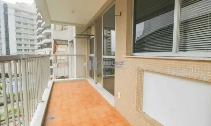 Apartamento à venda colado ao shopping tijuca, Varanda, 2 quartos sendo 1 suíte, 1 vaga de garagem  74m²