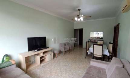 A venda rua Haddock Lobo a poucos minutos do Centro da Cidade, e da zona Sul, apartamento 3 quartos de aproximadamente 120 m² em prédio com portaria 24 horas