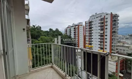 A venda apartamento com vista panorâmica, varanda com 2 quartos e suíte em Rua Carvalho Alvim- Tijuca