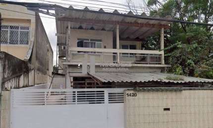 Casa a venda 4 quartos suíte e piscina na melhor localização de Bangu